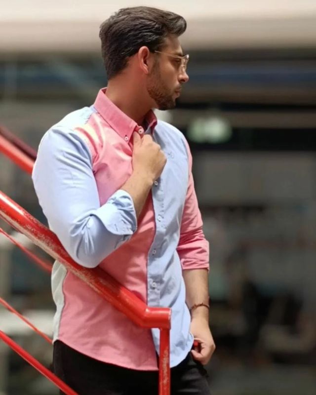 Cliente de Balthus con su camisa